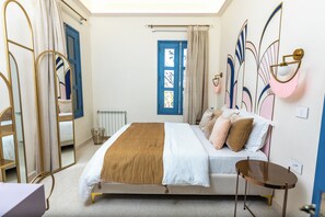 2 bedrooms, internet, bed sheets