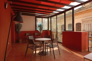 Dining - Thyssen Terrace Apartment (Málaga)
