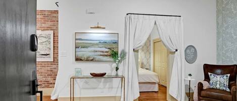 1 bedroom, desk, iron/ironing board, free WiFi