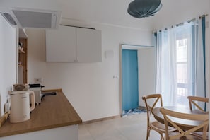 Basic Apartment, 1 Queen Bed with Sofa bed, Balcony | Private kitchen | Espresso maker, electric kettle