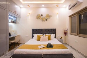 3 bedrooms, WiFi, bed sheets