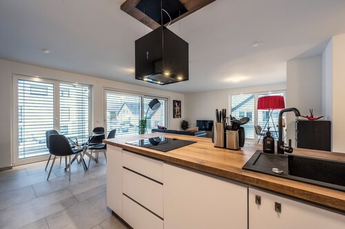 EXQUIS 2-Zimmer-Luxuswohnung USM I Kamin I Terrasse I Parkplatz I US Army