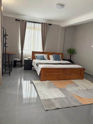 Desk, laptop workspace, free WiFi