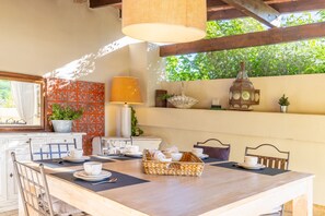 Dining - Holiday Home "Villa Relax" with Pool, Garden & Wi-Fi (Puerta de Hierro)