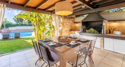 Holiday Home "Villa Relax" with Pool, Garden & Wi-Fi