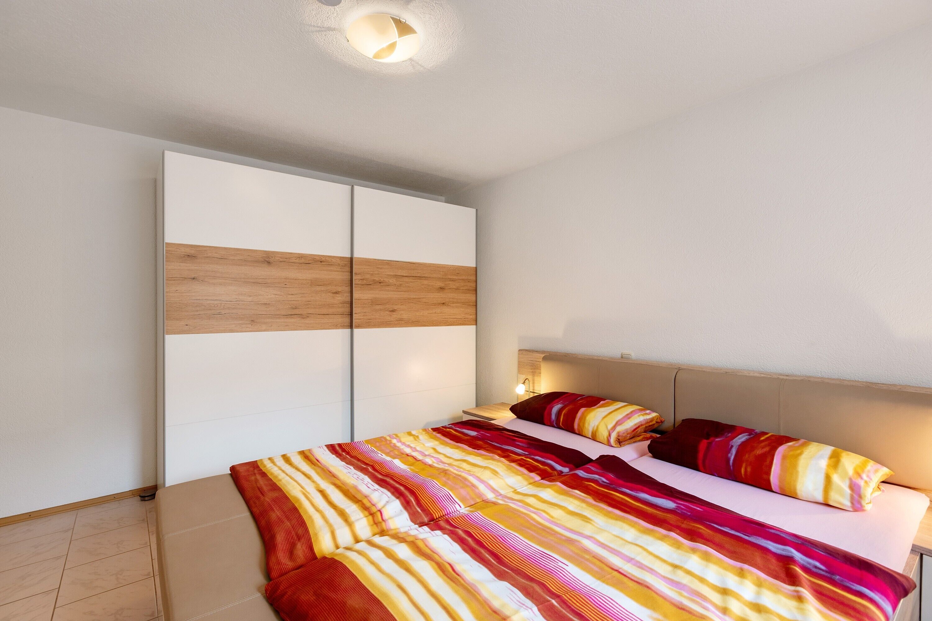 1 室のベッドルーム、WiFi、ベッドシーツ