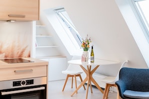 Kühlschrank, Ofen, Herdplatte, Geschirrspüler