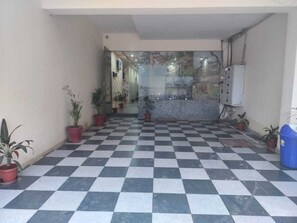 House | Lobby - Hotel O Sector 52 Chandigarh Formerly Hari Residency (Chandigarh)