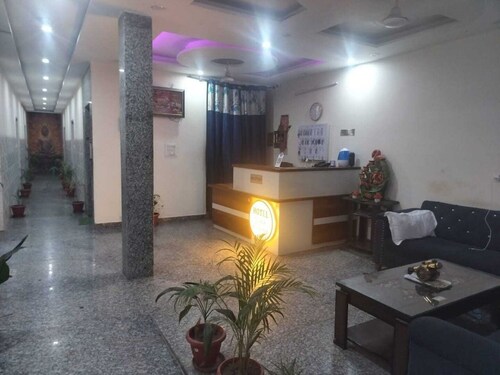 Hotel O Sector 52 Chandigarh Formerly Hari Residency
