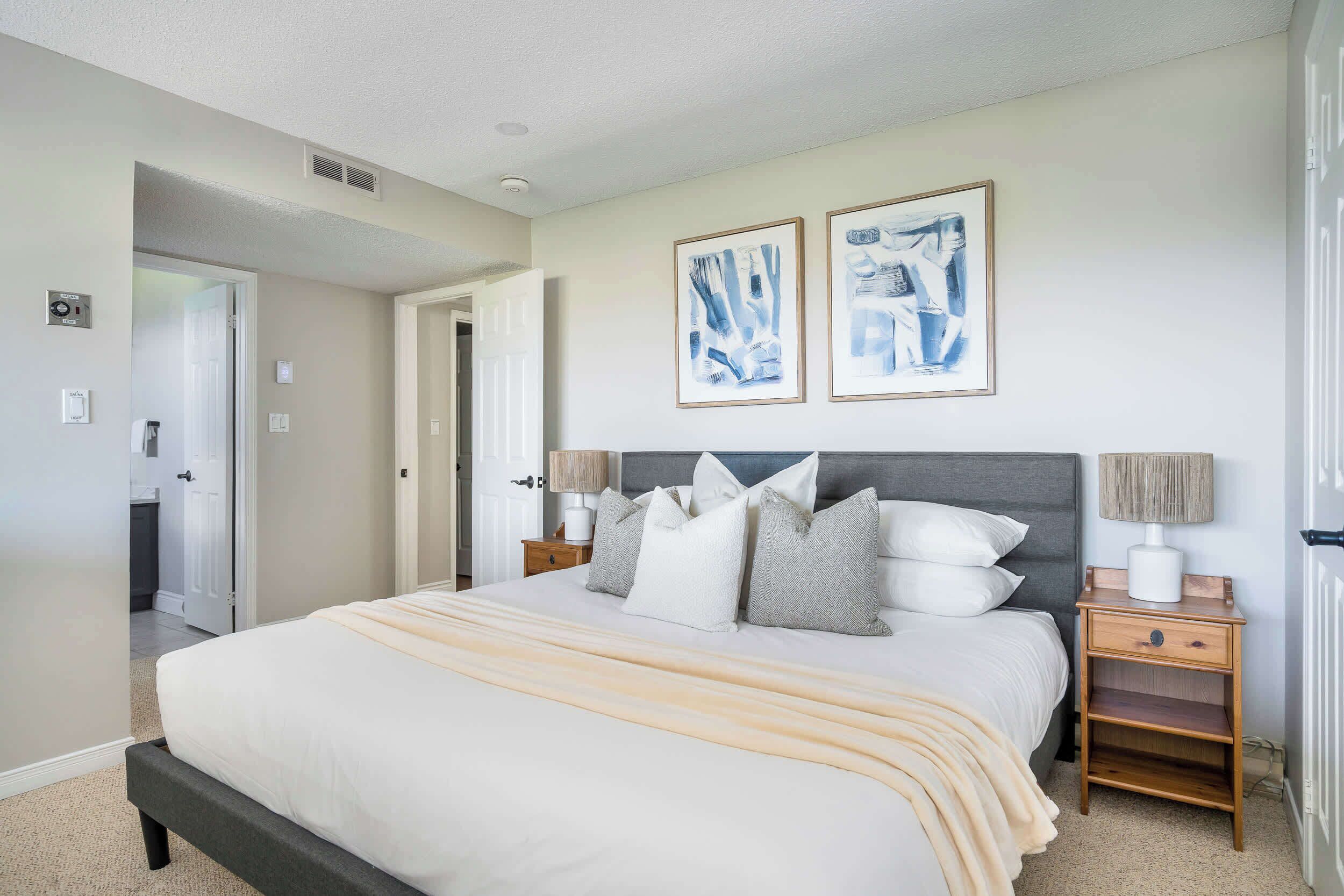 3 bedrooms, desk, WiFi, bed sheets