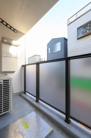 Terrace/patio - URNA SANDS HOTEL (Tokyo)