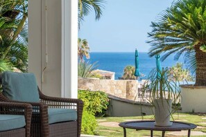 Unclassified image, 2 of 59, button