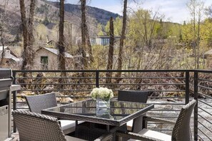 Outdoor dining - Aspen Retreat on Roaring Fork (Aspen)