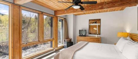 3 soverom, strykejern/-brett, wi-fi og sengetøy