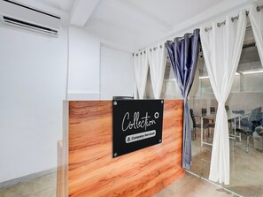 獨棟房屋 | 接待櫃台