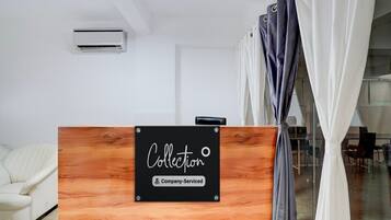 House | Reception