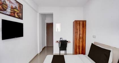 Collection O Laxmi Chowk