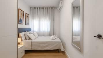 3 habitaciones, tabla de planchar con plancha, wifi y ropa de cama