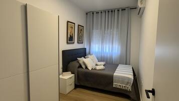 3 室のベッドルーム、アイロン / アイロン台、WiFi、ベッドシーツ
