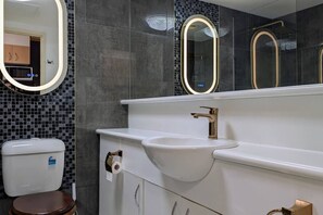 Hair dryer, towels