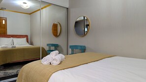 1 bedroom, iron/ironing board, WiFi, bed sheets - Apartment Near Queen Vic Market & Melbourne Central (Melbourne)
