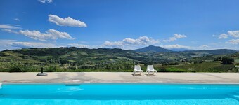 Cozy Cabin Retreat in Ortezzano