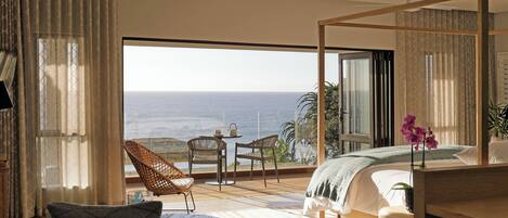 Luxury-Suite, 1 King-Bett, Balkon, Meerblick | Hochwertige Bettwaren, Daunenbettdecken, Pillowtop-Betten, Minibar