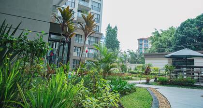 Moonlight Manor by Edmor Suites.