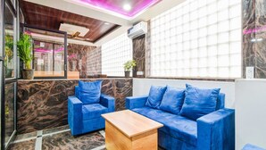 Rumah | Resepsionis