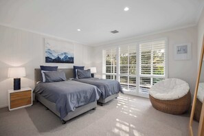 4 Schlafzimmer, Bügeleisen/Bügelbrett, WLAN, Bettwäsche