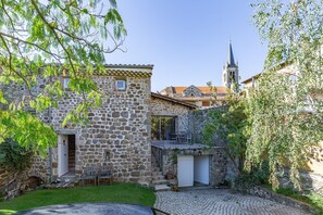 Exterior - Holiday Home 'Typical Completely Renovated' with Shared Terrace, Private Garden and Wi-Fi (Saint-Alban-d'Ay)