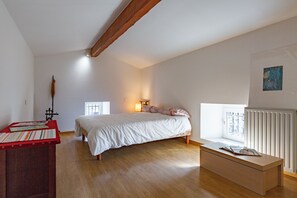 4 bedrooms, iron/ironing board, WiFi, bed sheets - Fully Renovated Typical House (Saint-Alban-d'Ay)