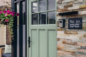 Exterior detail - No. 50 Chapel Street (Cookstown)
