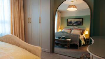 2 chambres, fer et planche à repasser, Wi-Fi, draps fournis