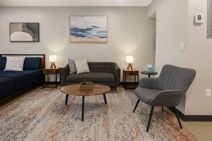 Smart TV, table tennis