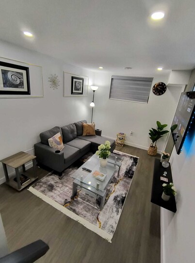 ArbyManie’s Brand-New Basement Apartment – Peaceful & Perfectly Located!