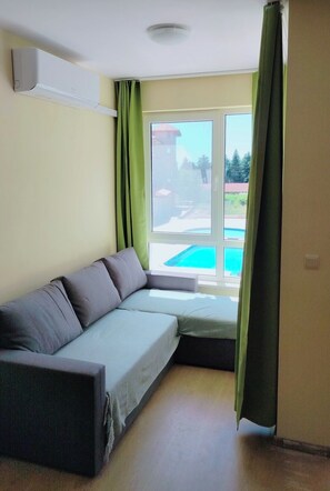 Interior - Photinia Vacation Apartment Near the Beach (Byala)