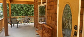 Paradise Found at Meadow Lodge/Private Family Home