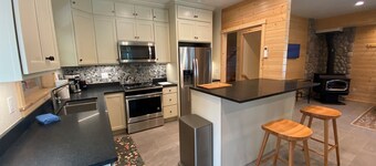 Paradise Found at Meadow Lodge/Private Family Home