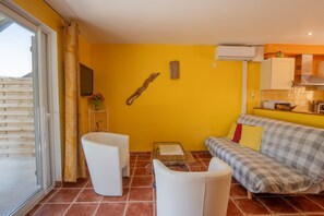 Living area - Magnifico alloggio nel sud dell'ardeche con cime (Lagorce)