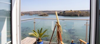 Deluxe holiday home with a view over the Menai Straits