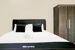 Phòng 2 giường đơn Deluxe | Bàn, truy cập Internet không dây miễn phí, bộ trải giường 