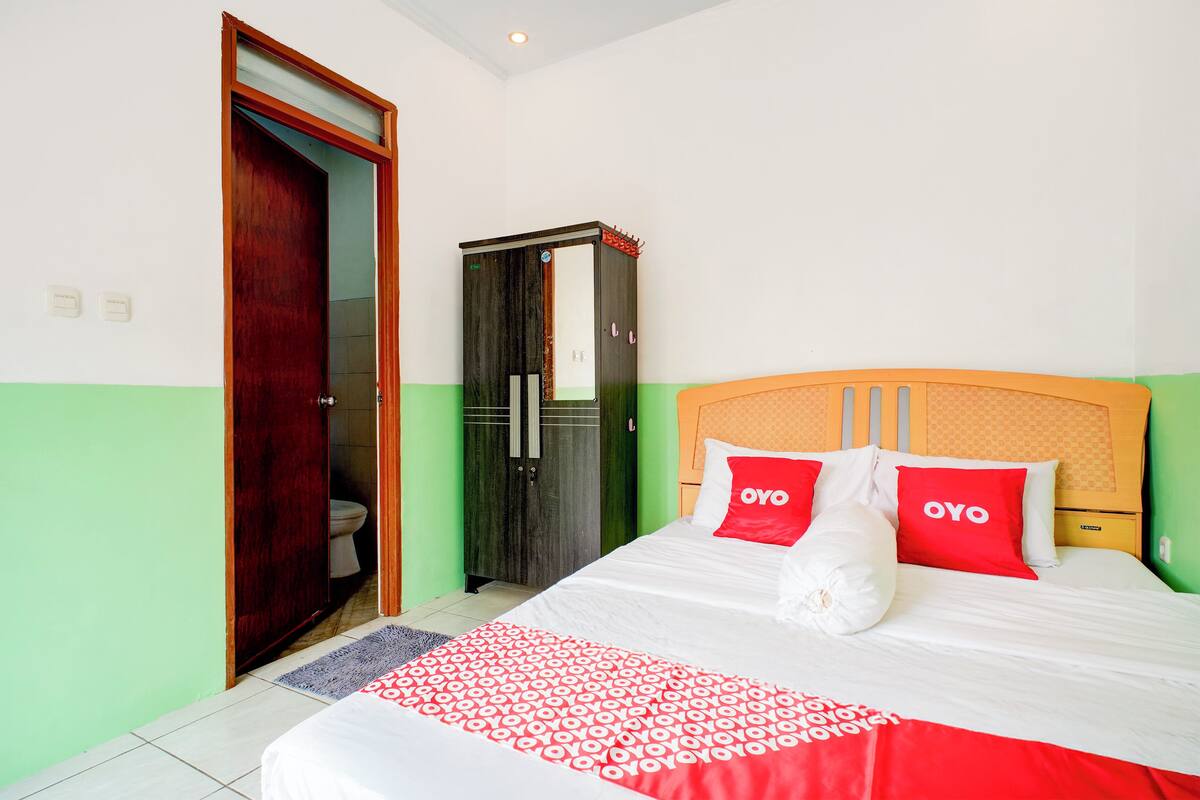 Standard Suite, 1 Double Bed | Desk, free WiFi, bed sheets