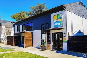 Exterior - The Landry 187 | Spacious and Cozy 1 Bedroom 1bth (Arlington)