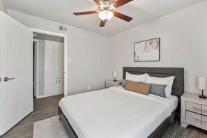 2 bedrooms, desk, iron/ironing board, travel cot