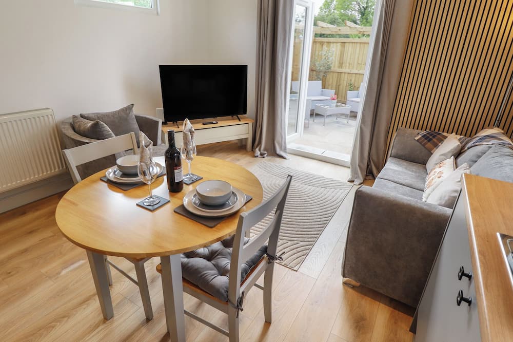 Pear Tree Lodge - Sutton-on-Sea