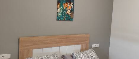 1 bedroom, iron/ironing board, Internet, bed sheets