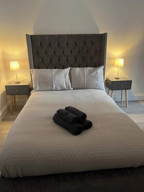 WiFi - Newly Refurbished 1 Bedroom Flat (North Somerset)