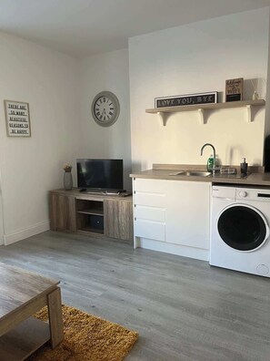 Interior - Newly Refurbished 1 Bedroom Flat (North Somerset)