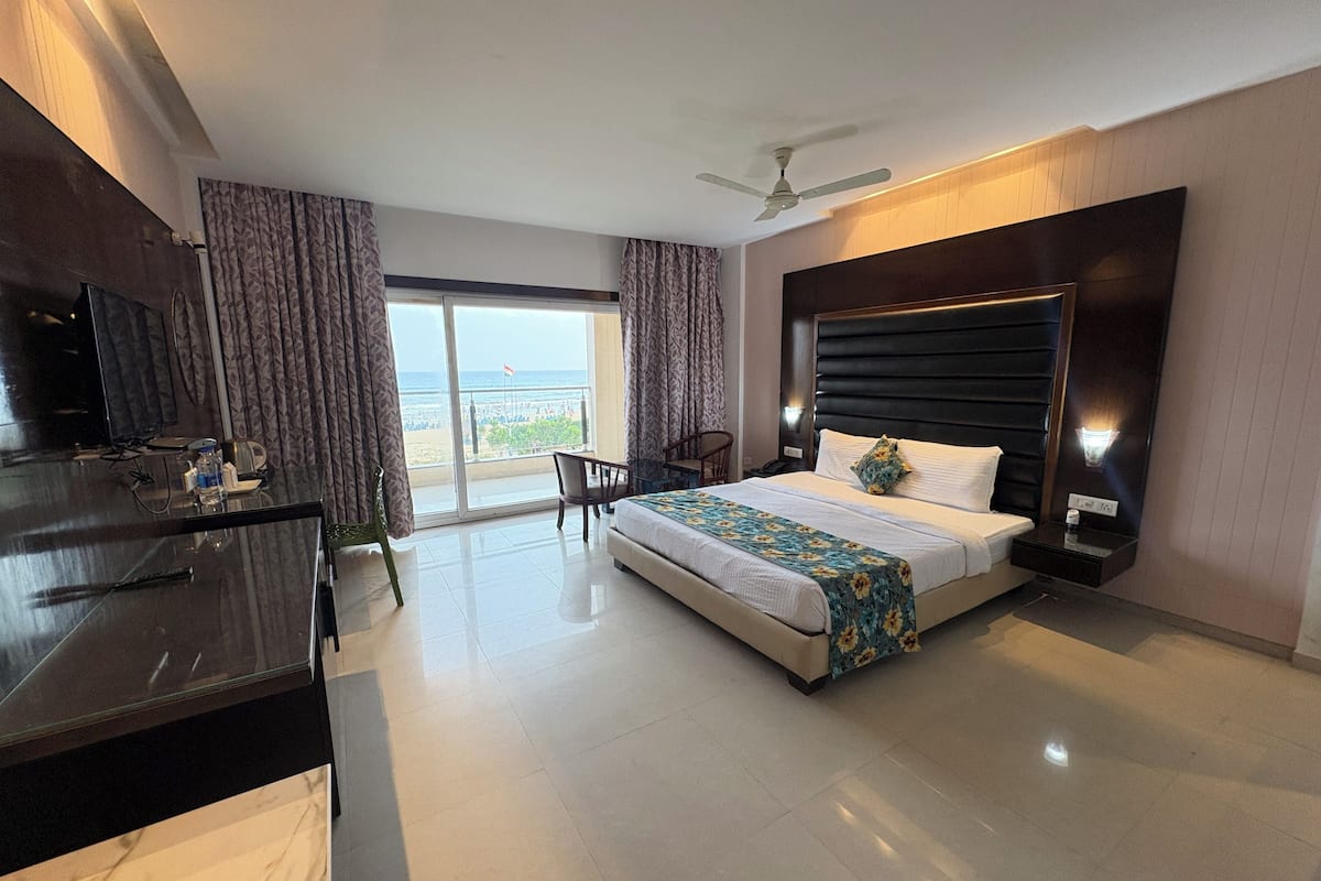 Superior Double Room, Pool View